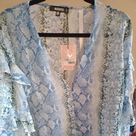 SALE $ NWT Missguided Blue Animal Print Frill Sleeve Chiffon Blouse - Picture 5 of 11
